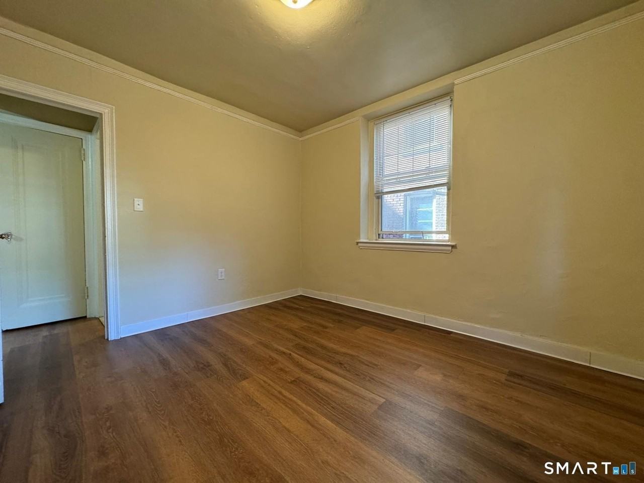 84 Howe St #103 - Photo 4 of 14