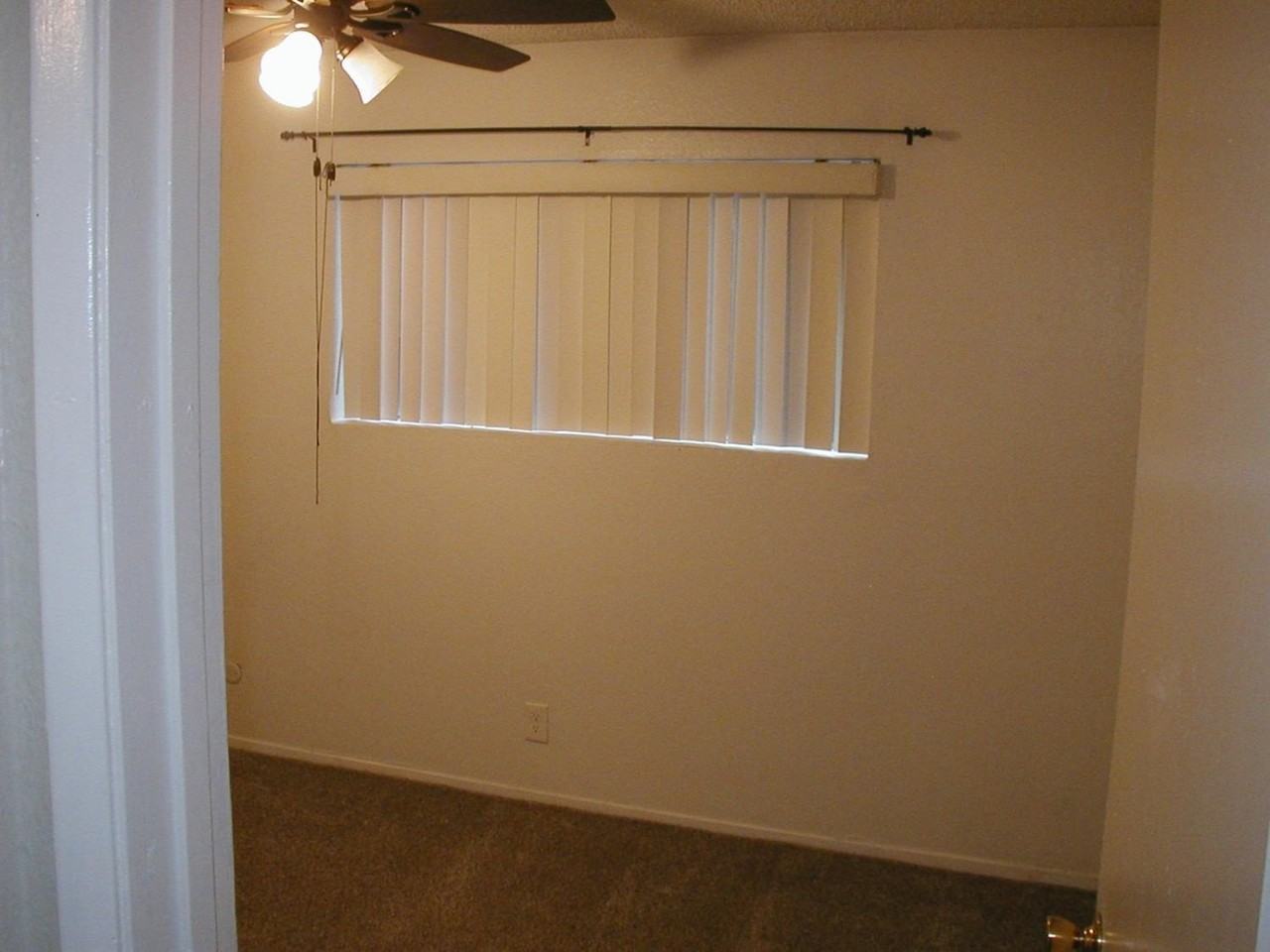 4510 E Thomas Ave - Photo 4 of 7