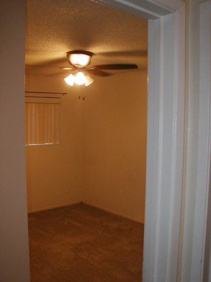4510 E Thomas Ave - Photo 5 of 7