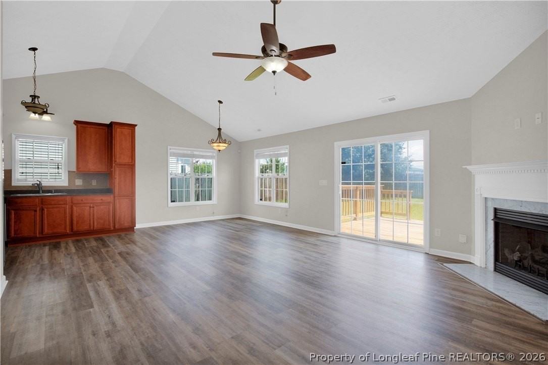 1717 Kershaw Loop - Photo 7 of 32