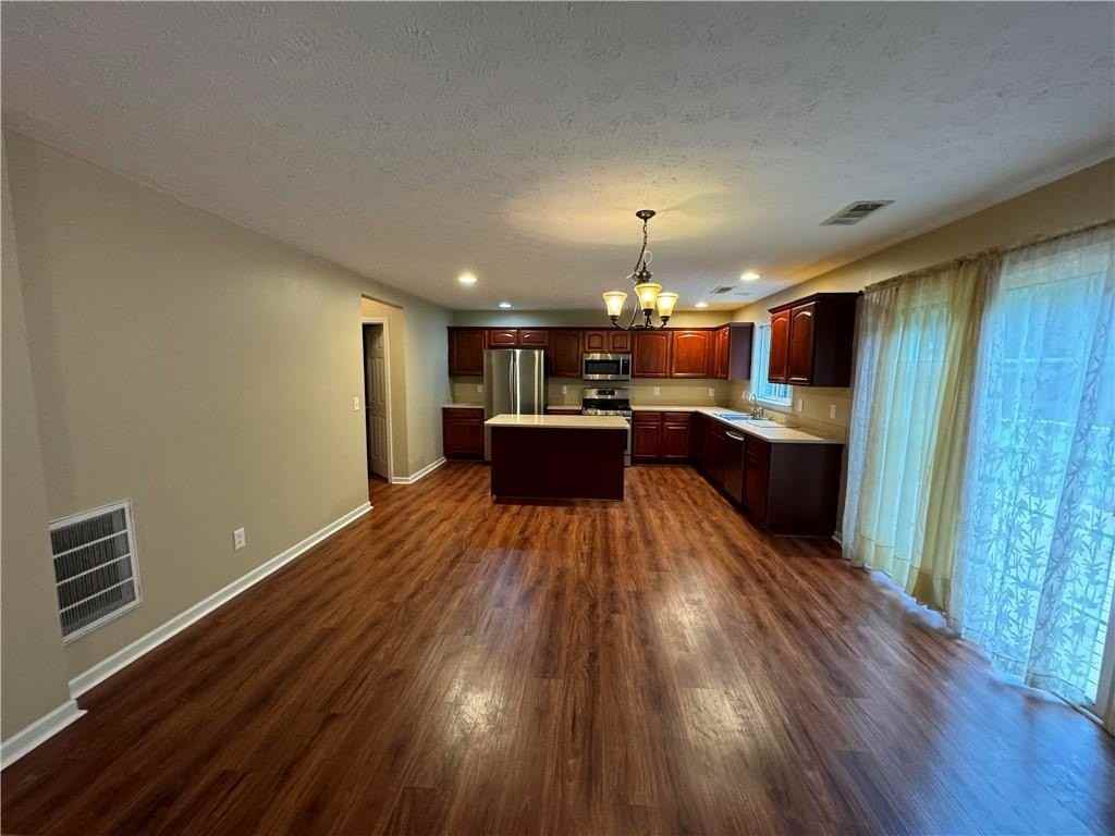 110 Cedar Bay Cir - Photo 6 of 10