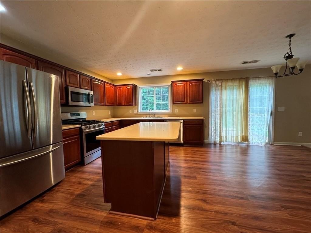 110 Cedar Bay Cir - Photo 7 of 10