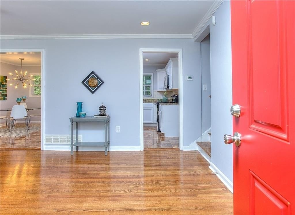 2374 Shamrock Dr - Photo 2 of 29