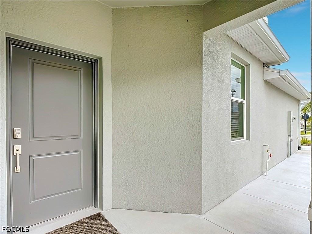 18814 Copperhead Ct N - Photo 3 of 50