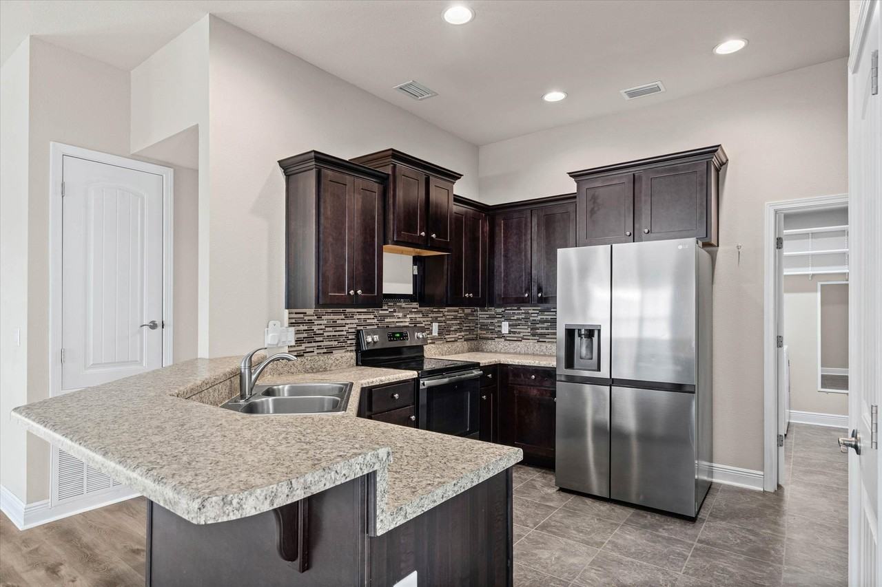 27417 Elise Ct #1 - Photo 3 of 23