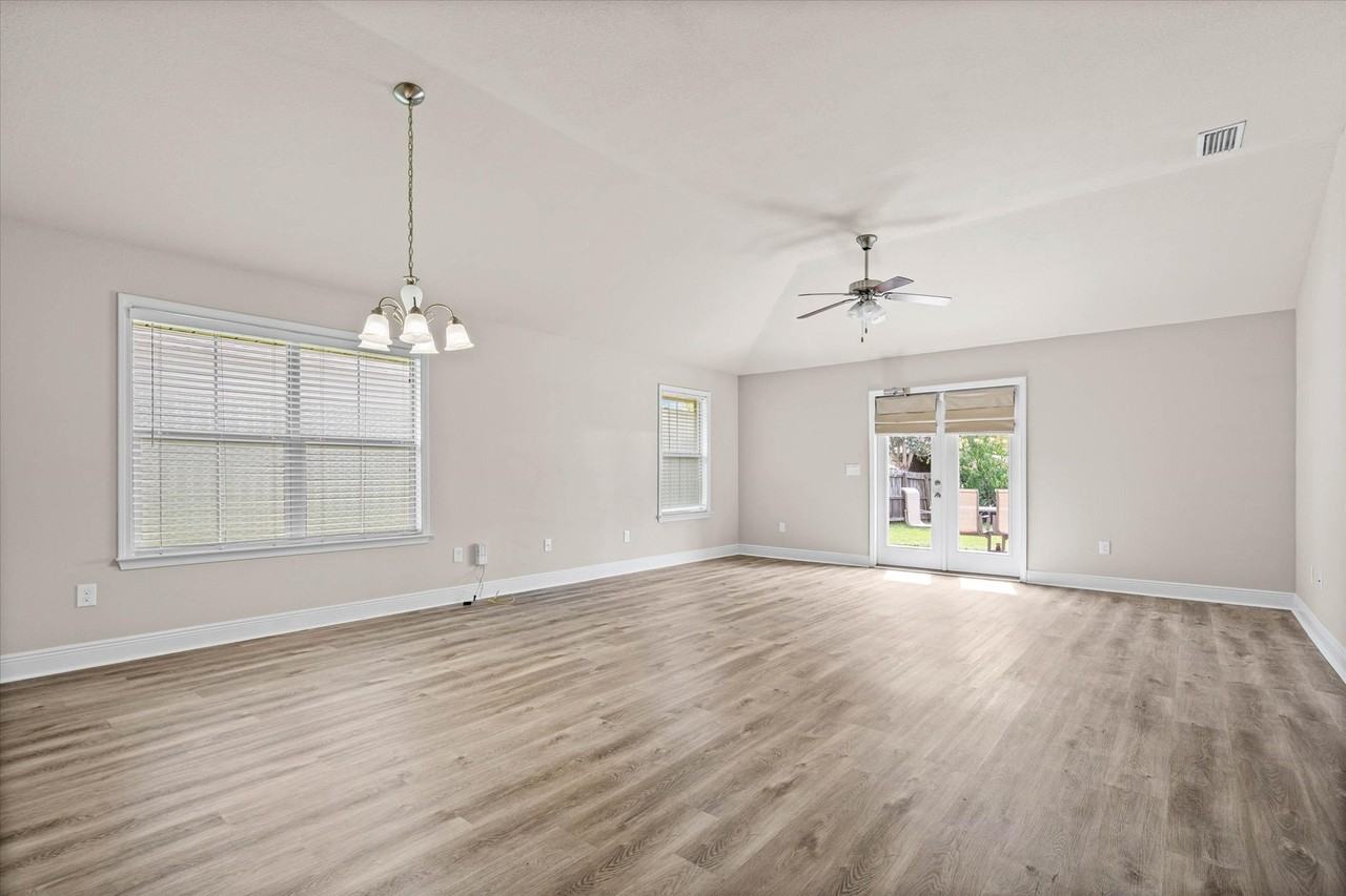 27417 Elise Ct #1 - Photo 6 of 23