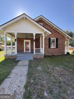 featured image of 15 Elmwood St Ne