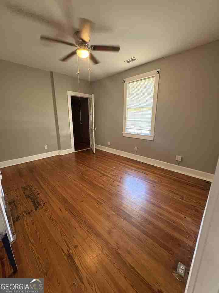 15 Elmwood St Ne - Photo 2 of 18