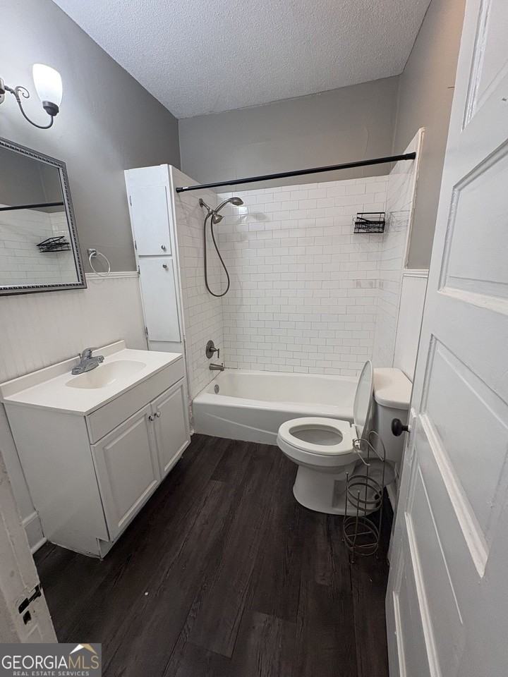 15 Elmwood St Ne - Photo 4 of 18