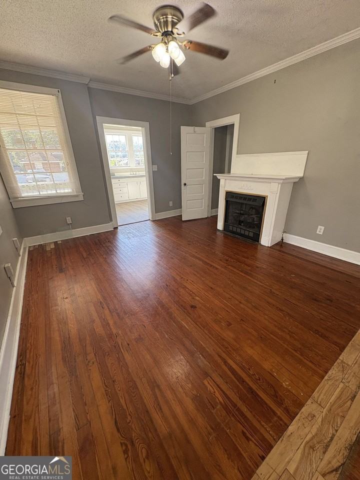 15 Elmwood St Ne - Photo 7 of 18