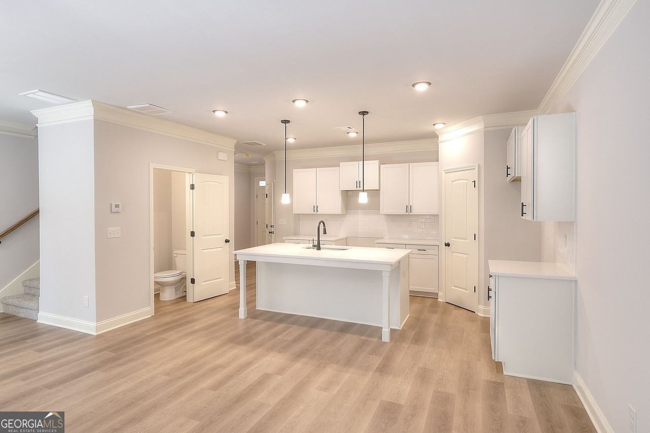 37 Crest Dr #6 - Photo 5 of 29
