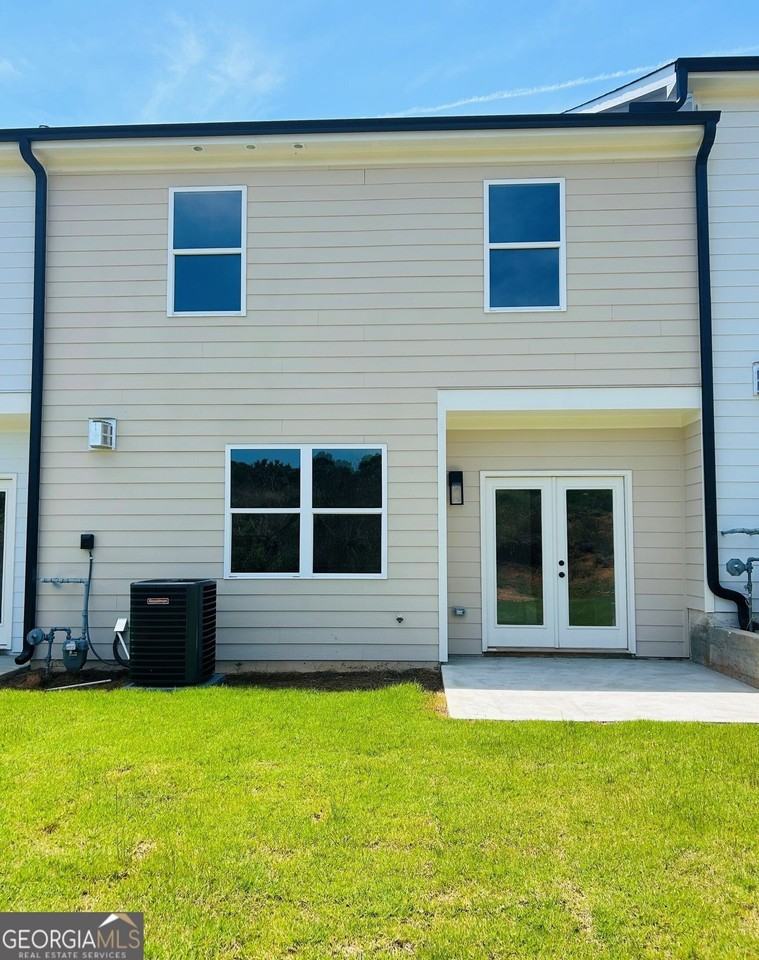 41 Crest Dr #7 - Photo 3 of 28