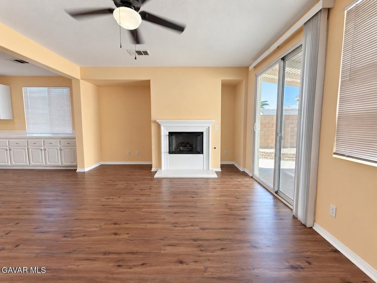 2415 Arboretum Ave - Photo 4 of 18