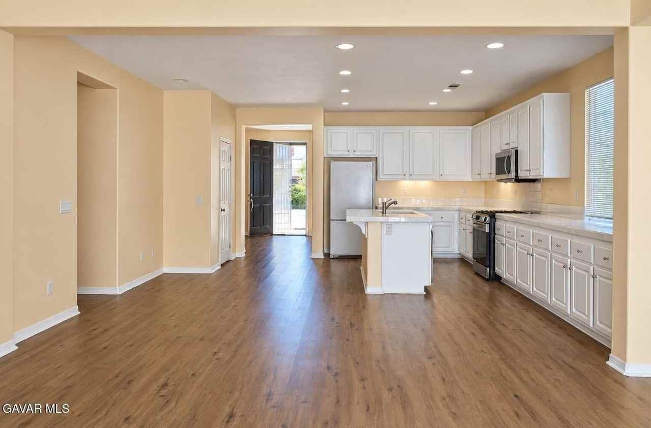 2415 Arboretum Ave - Photo 5 of 18