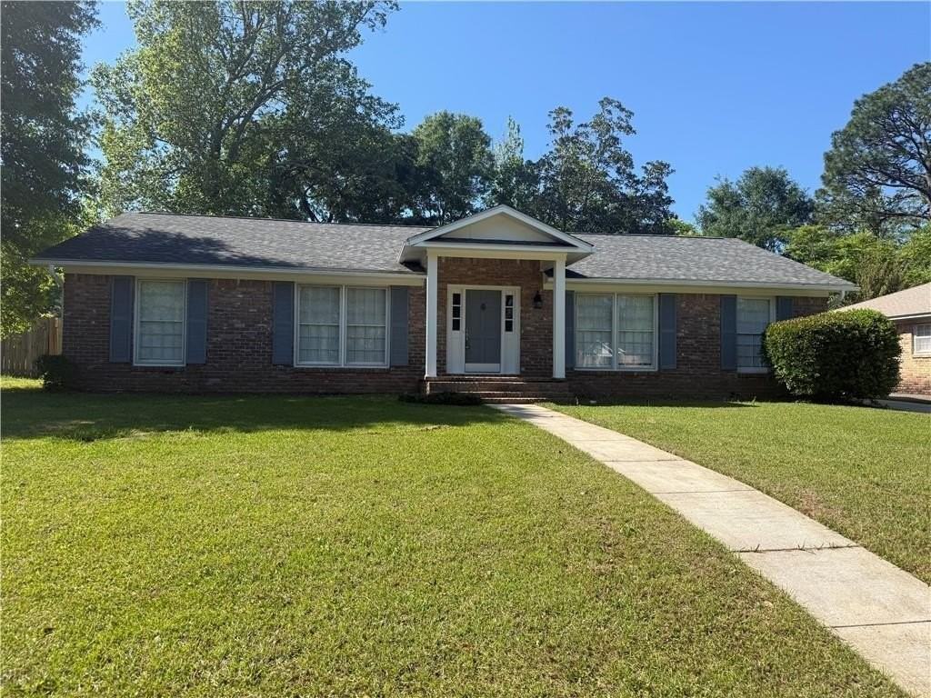 6405 Pinehurst Run - Photo 2 of 33