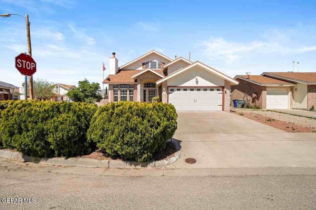 11001 Essex Falls Ln - Photo 2 of 50