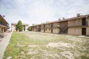 featured image of 4700 Maxwell Ave #40