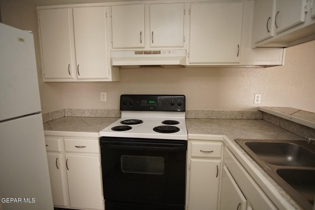 4700 Maxwell Ave #40 - Photo 7 of 14