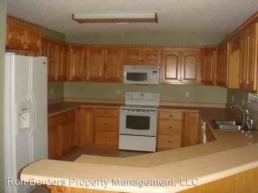 5046 Carriage Dr - Photo 2 of 8