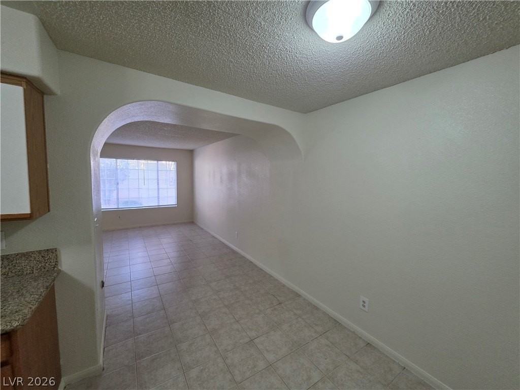 1608 N Torrey Pines Dr #103 - Photo 6 of 46