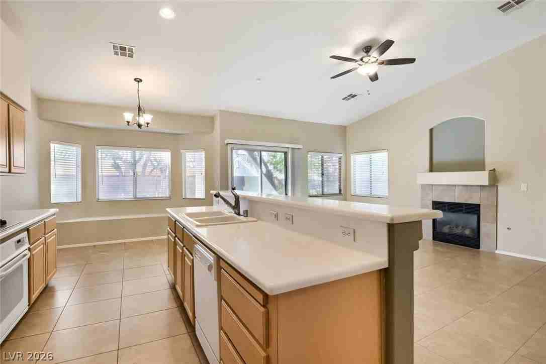 1107 Bear Cub Ct - Photo 6 of 17