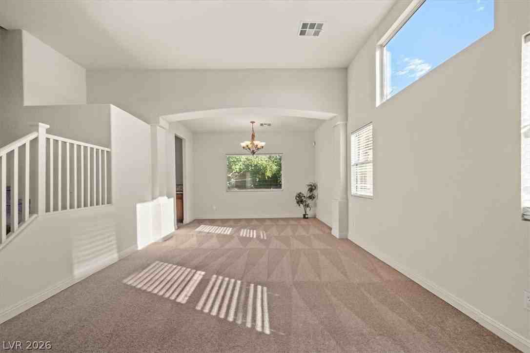 10532 Brownsville Ave - Photo 6 of 35