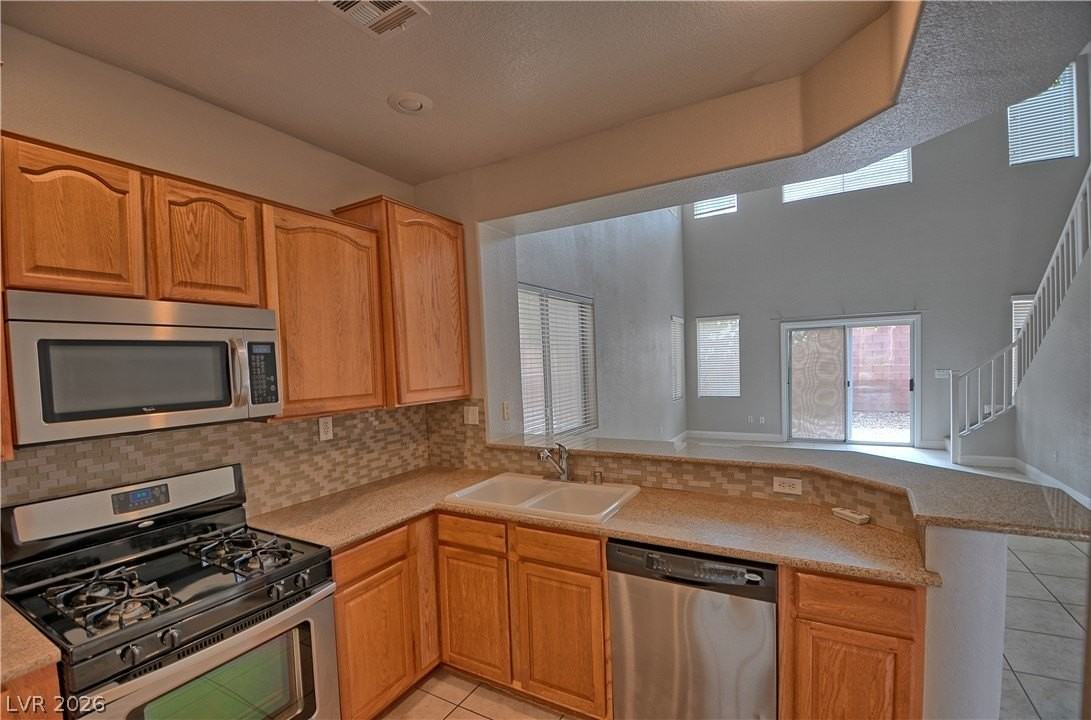 2277 Summer Home St - Photo 5 of 21