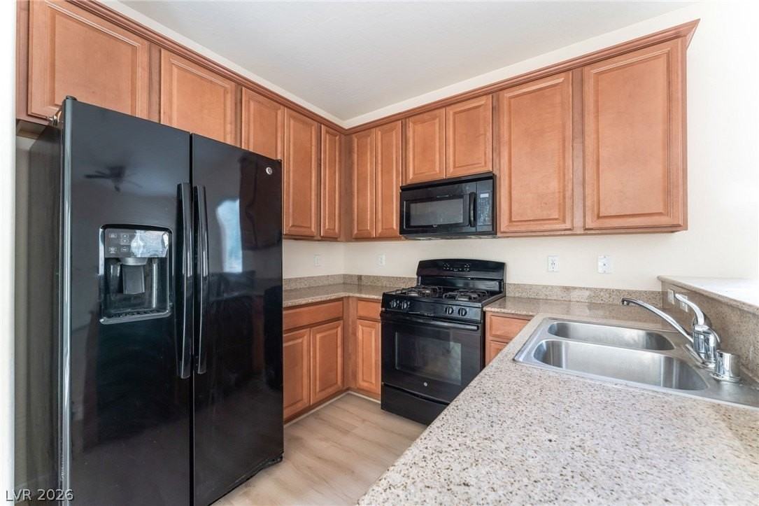 8941 Glass Gallery Ct - Photo 7 of 27