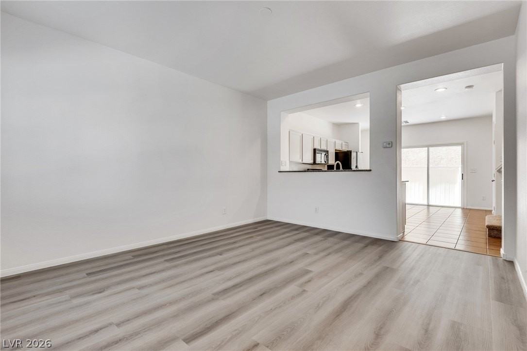 913 Blushing Rose Pl - Photo 4 of 30