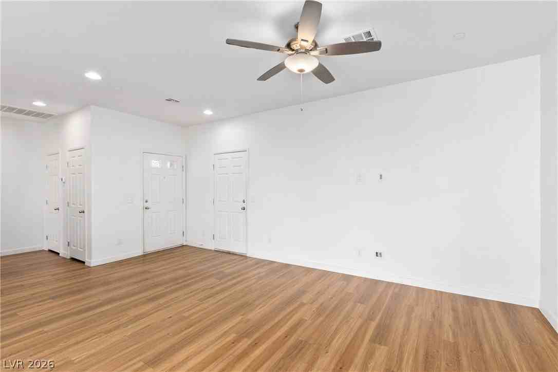 1592 Tilman Ln - Photo 7 of 24
