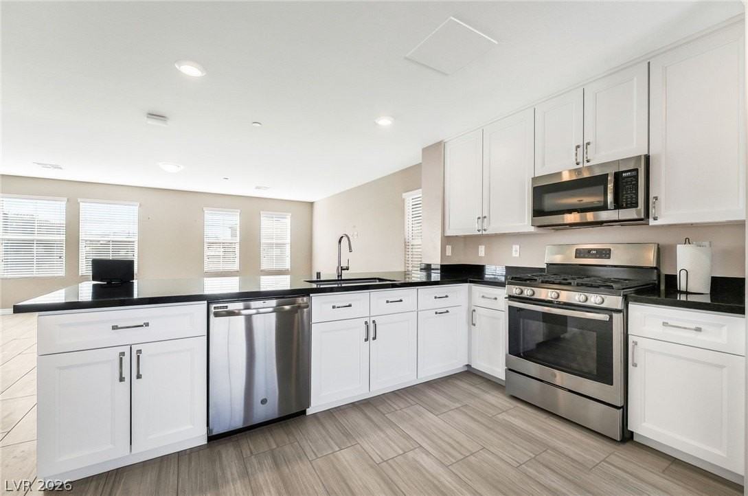 811 N Water St - Photo 6 of 27