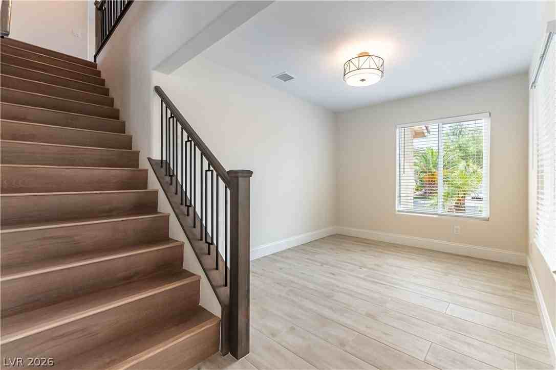 11003 Royal Highlands St - Photo 4 of 41