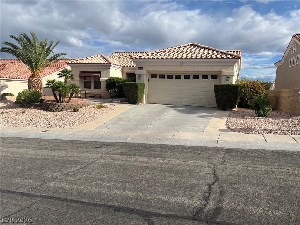 10801 Heritage Hills Dr - Photo 2 of 15