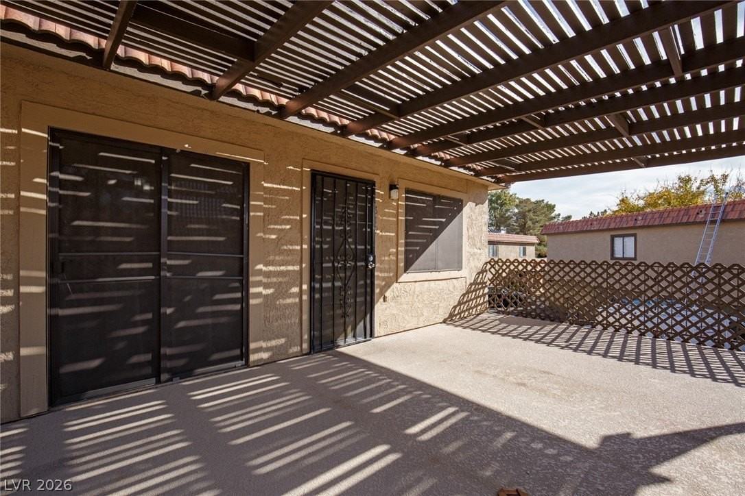 619 Pepper Tree Cir #1 - Photo 2 of 22