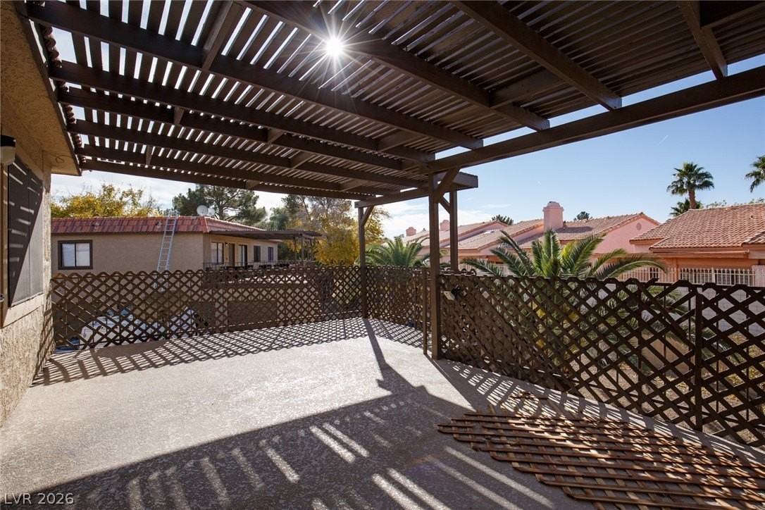 619 Pepper Tree Cir #1 - Photo 3 of 22