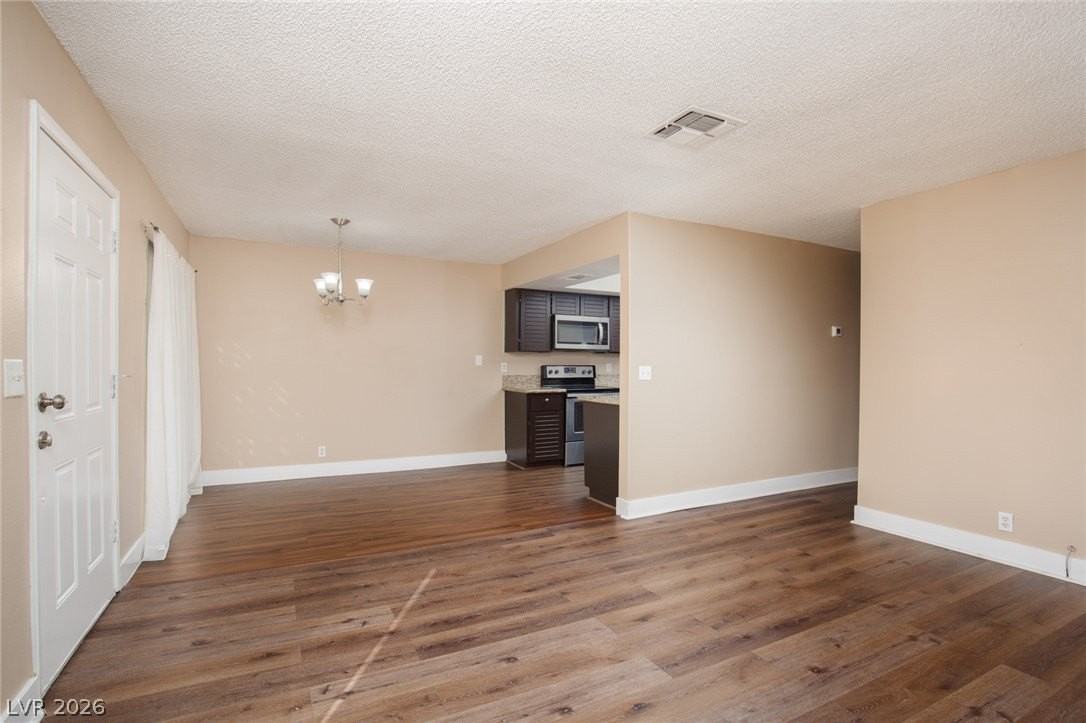 619 Pepper Tree Cir #1 - Photo 6 of 22