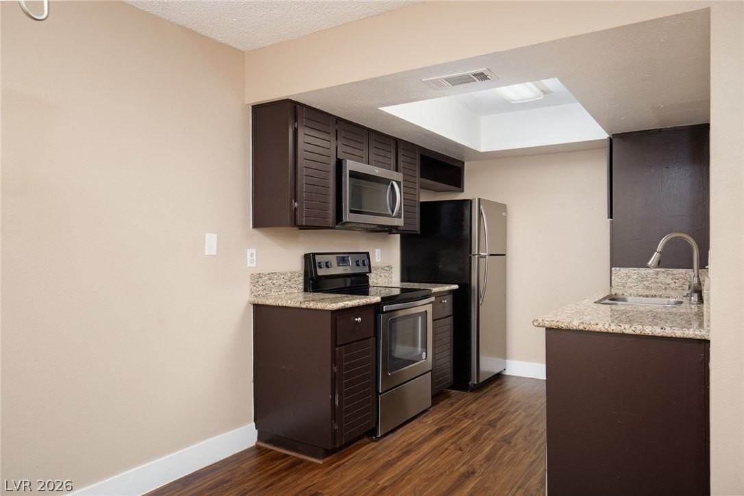 619 Pepper Tree Cir #1 - Photo 7 of 22