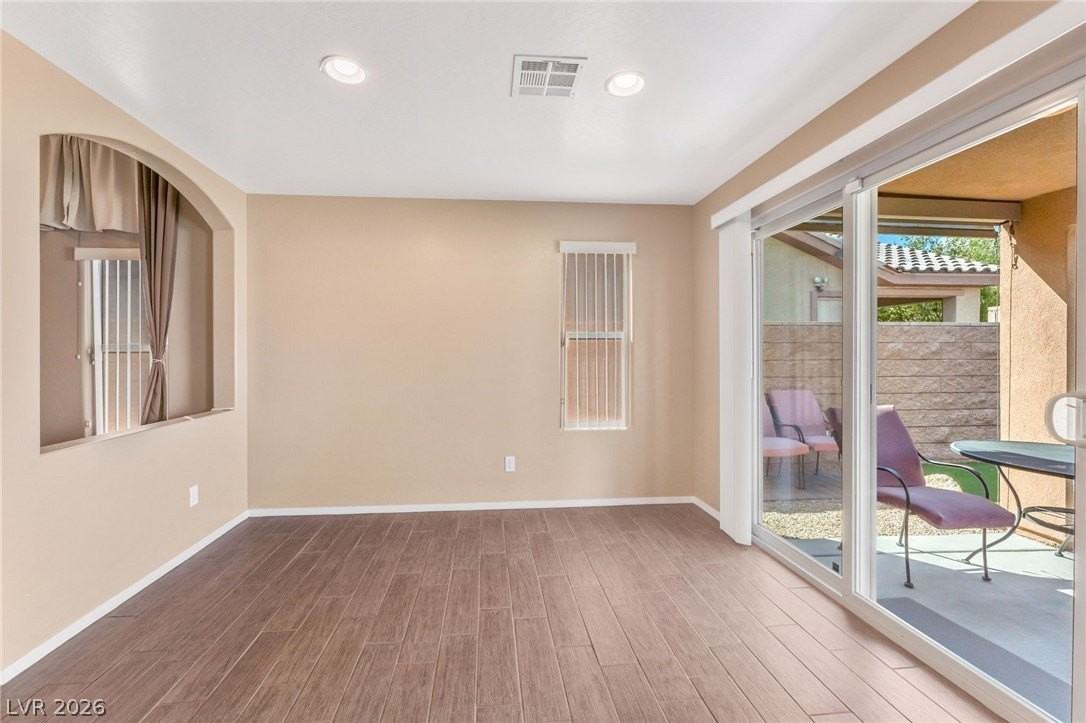 3740 Rocklin Peak Ave - Photo 7 of 20