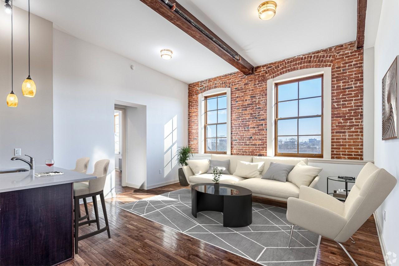 Silk Lofts - Photo 5 of 48