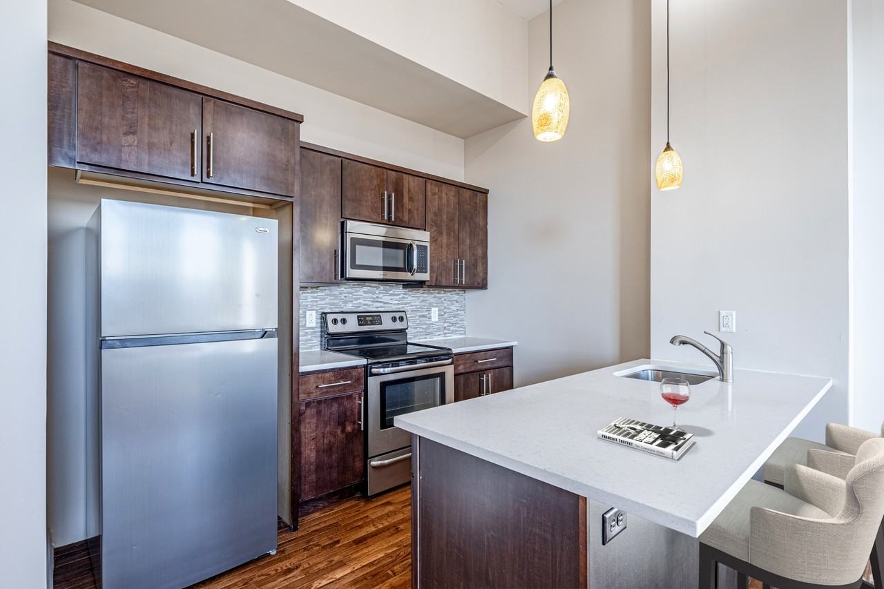 Silk Lofts - Photo 7 of 48