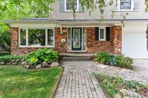 featured image of 1698 Lexington St