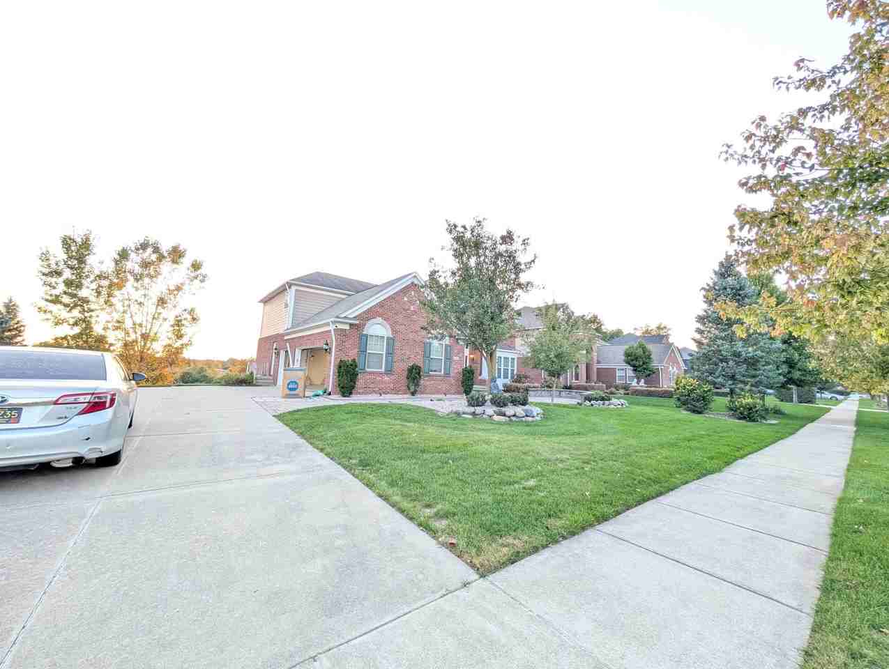 15749 Johnson Creek Dr - Photo 5 of 50