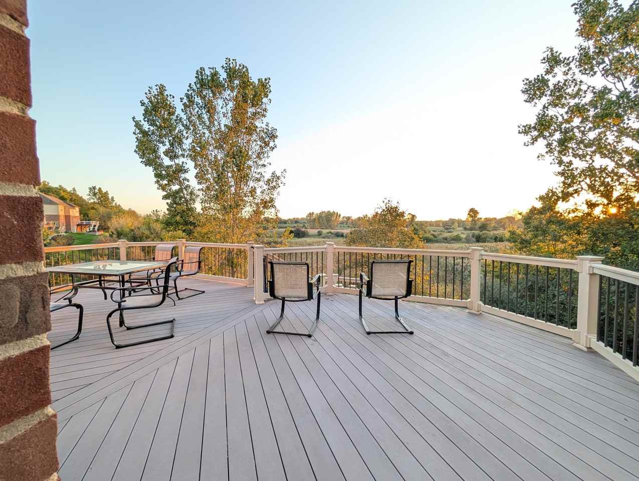 15749 Johnson Creek Dr - Photo 7 of 50