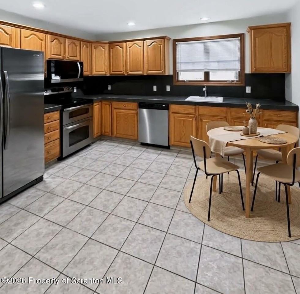 4006 Pond View Dr - Photo 5 of 28