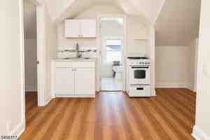 featured image of 70 Valentine Rd #2