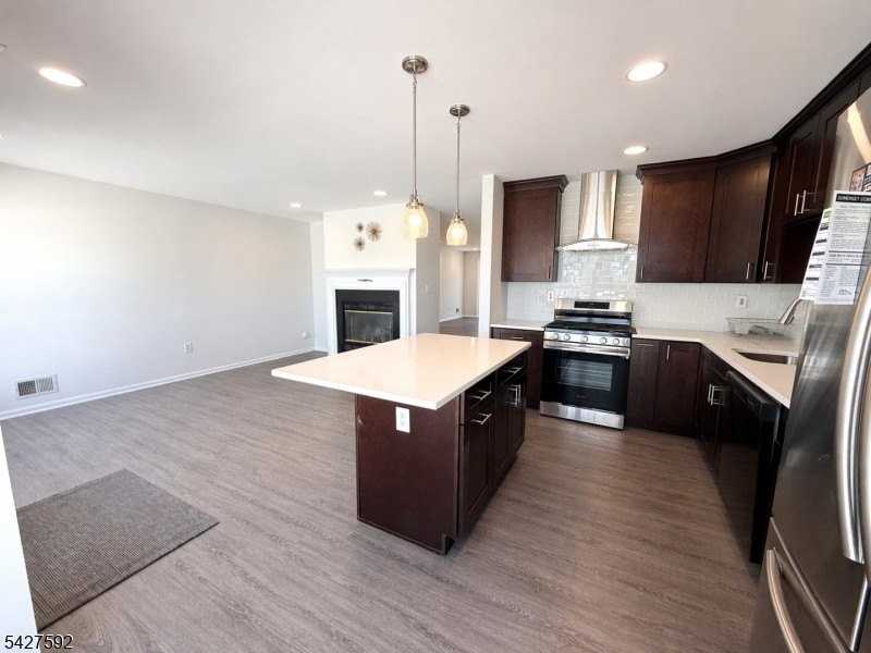 111 Columbus Dr #111 - Photo 7 of 24