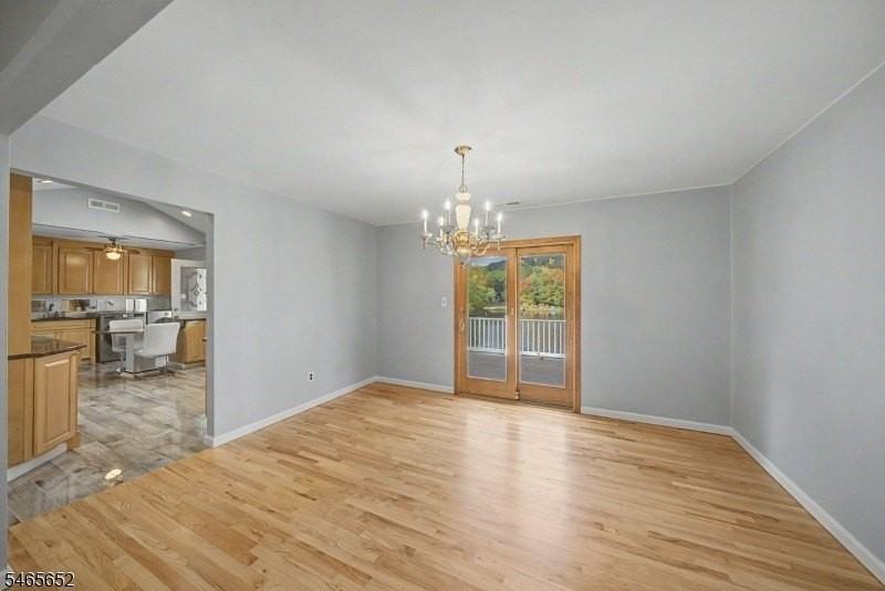 141 E Shore Rd - Photo 7 of 48