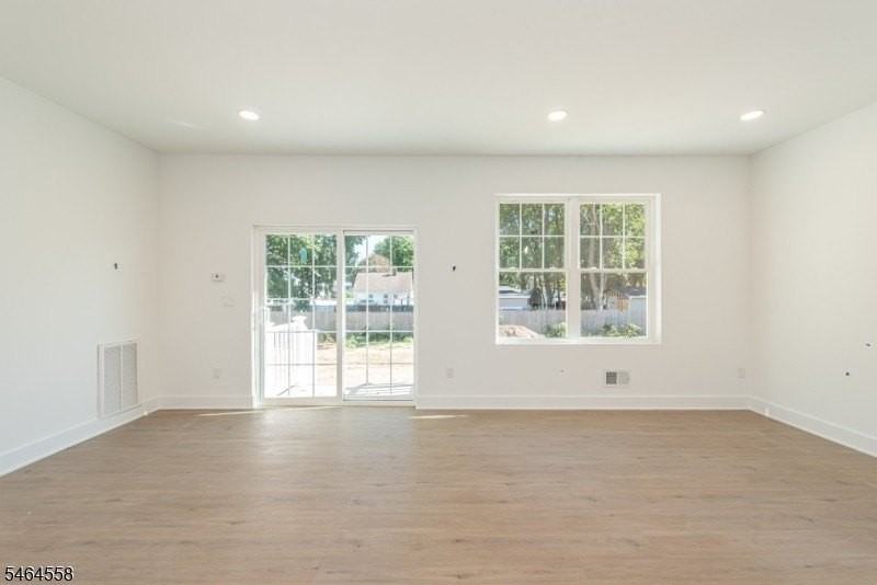 8 Halsey St #8 - Photo 3 of 22