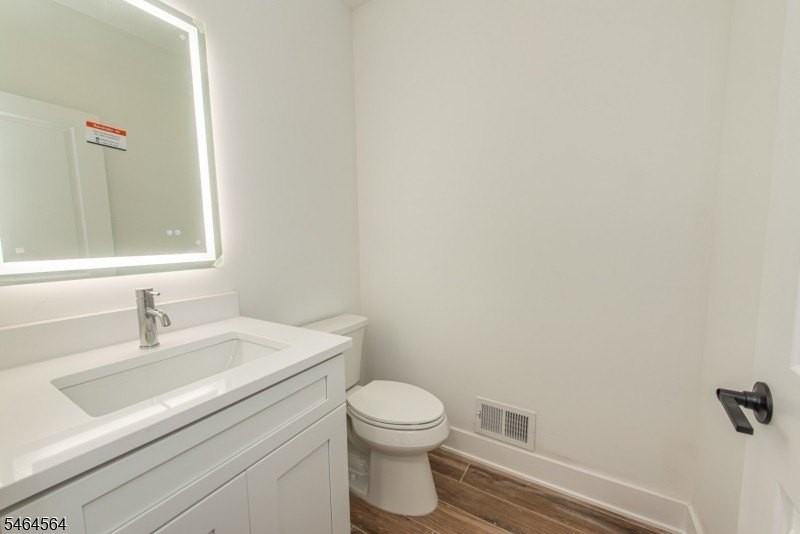 8 Halsey St #8A - Photo 7 of 20
