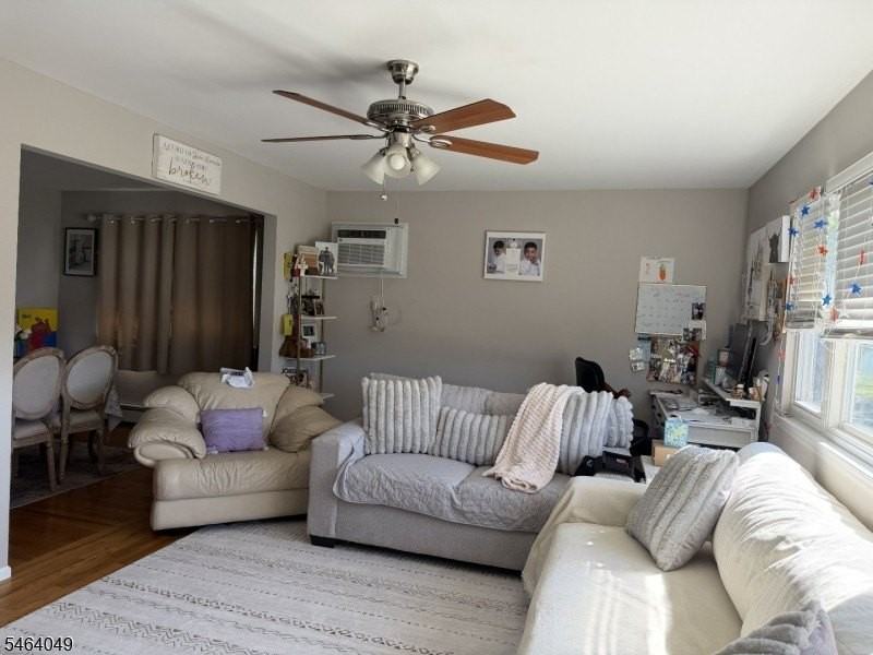 423 N 14th St - Photo 2 of 2